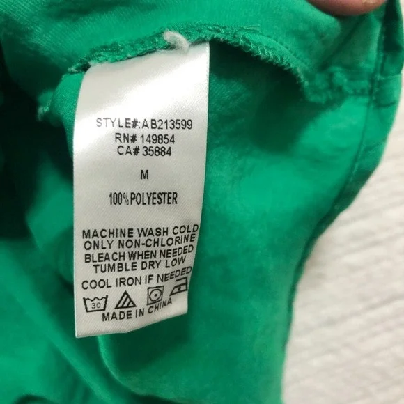 Sadie & Sage Green Tank‎ Top Sleeveless Halter Flowy Casual Blouse Size M - Picture 3 of 4